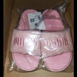 womens size 6pink puma slides
